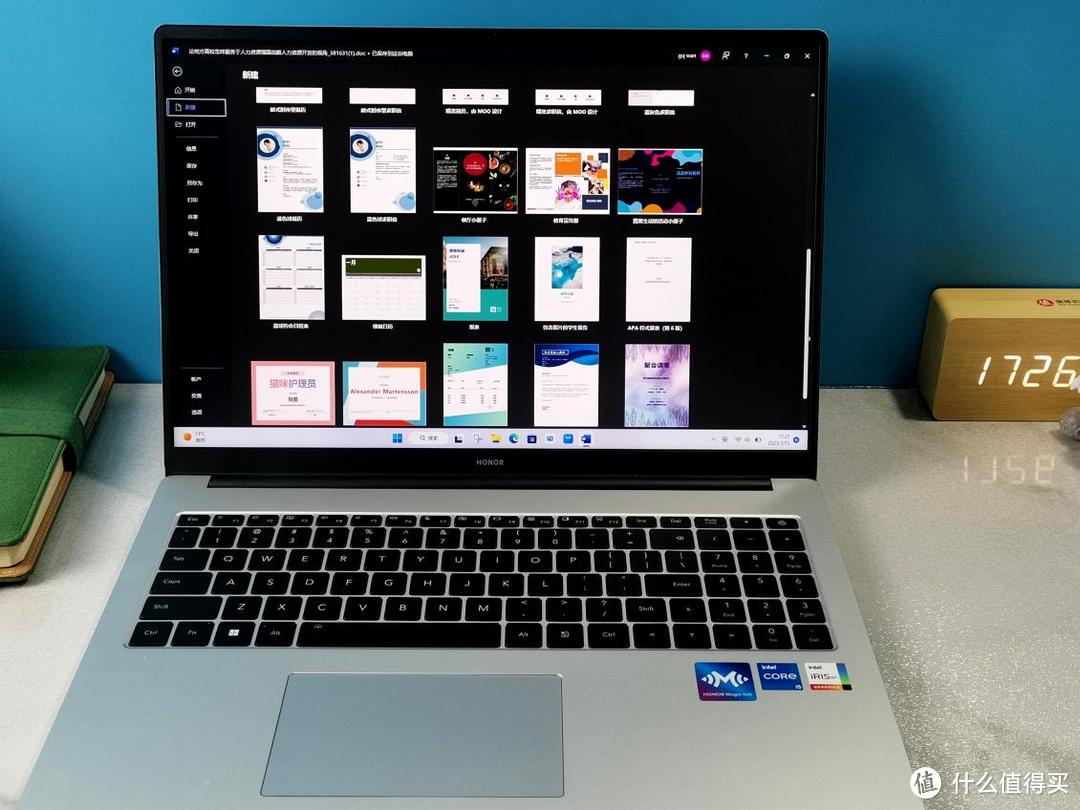 荣耀MagicBook X 16 Pro评测：轻薄本新一代，更快、更强、更Pro！