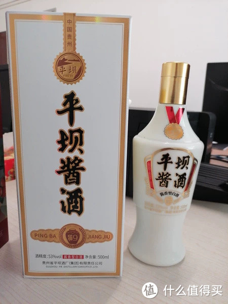 奇怪了，贵州人嘴上都夸茅台好，但酒杯里装着的却是这3款酒