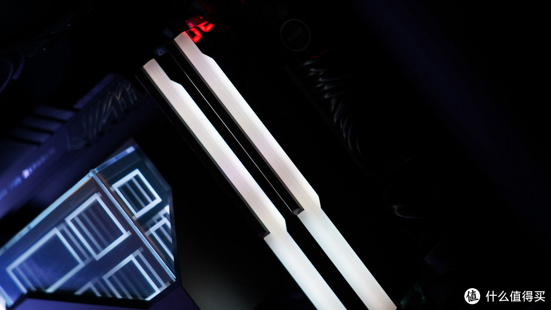 又帅又能打的高频灯条,阿斯加特 博拉琪 DDR5 7200 RGB内存体验及超频分享