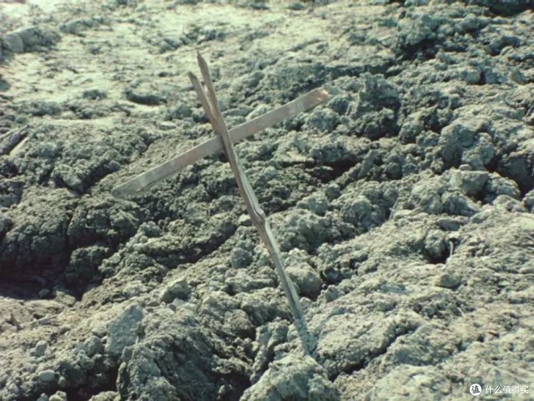 那对追寻火山的夫妇，做了世界上最浪漫的事