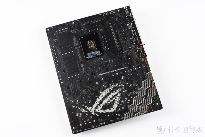 紧凑短风道——ROG Z790 吹雪+分形工艺 Torrent Compact 装机展示