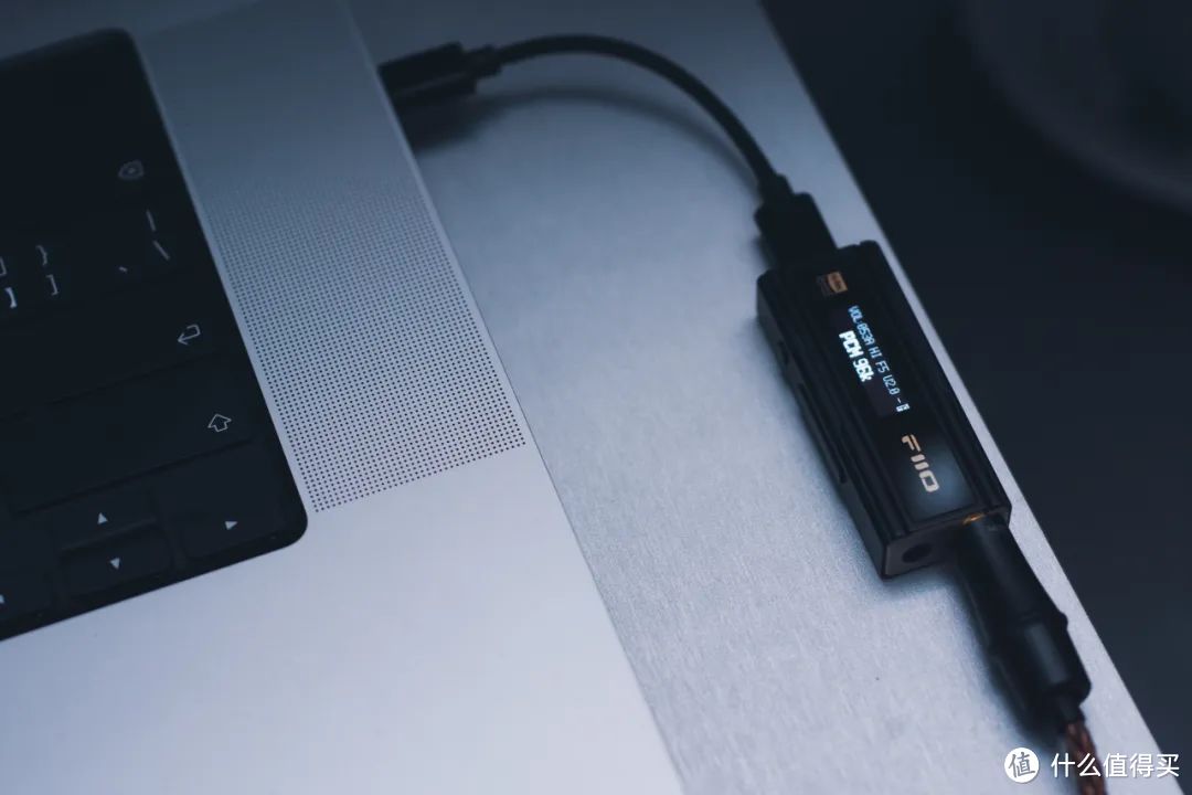 比狠？先卷自己！双CS43198便携解码耳放“小尾巴”｜FiiO x JadeAudio KA5