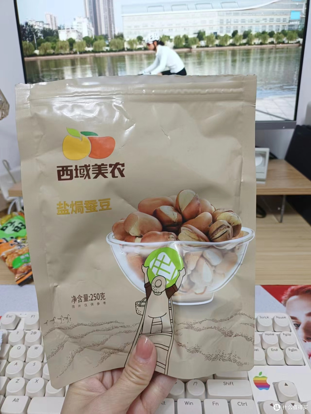 9大维度14种零食横评，姐姐的办公室零食选择南伯万，吃完还能再写1万字