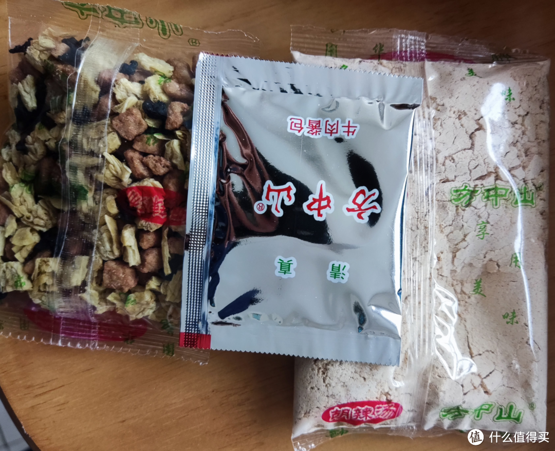 您说河南的“胡辣汤”中加什么最好喝？加糖、奶茶、豆腐脑、香油......还是醋？