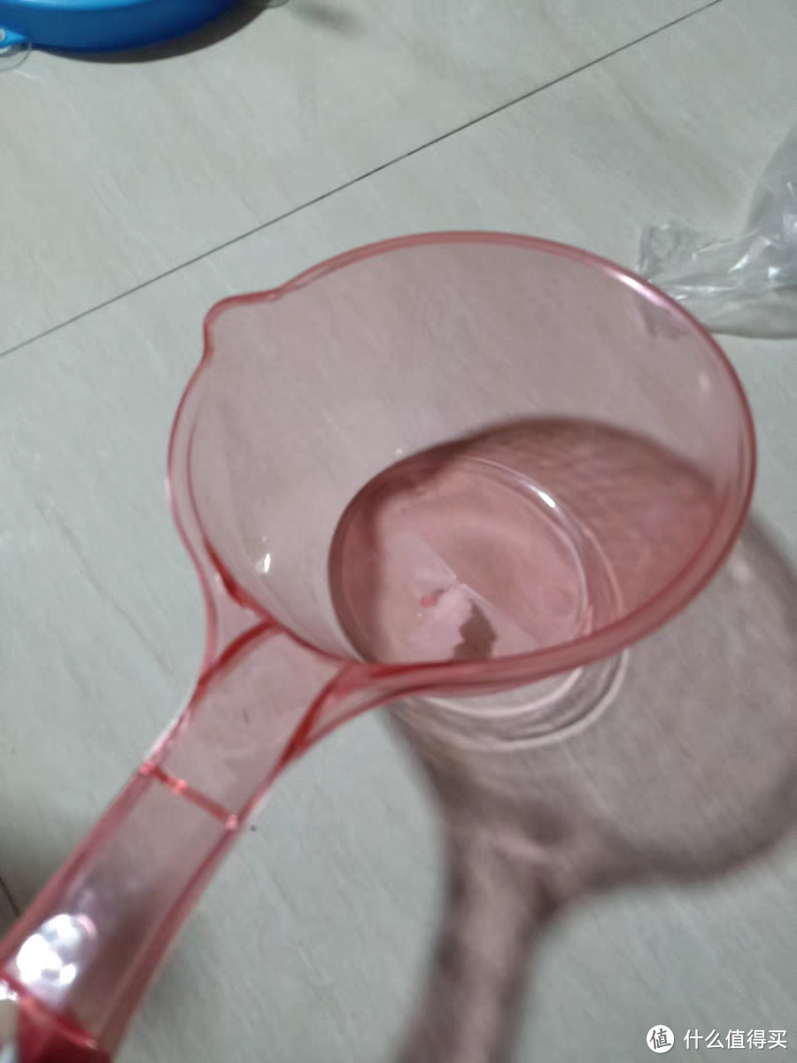 厨房透明塑料舀水勺子