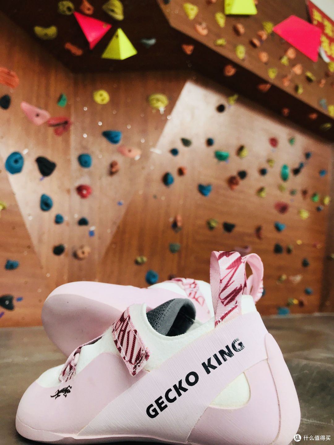 跳绳年级第一,再玩什么?攀岩的女生最美丽,小壁虎上墙记