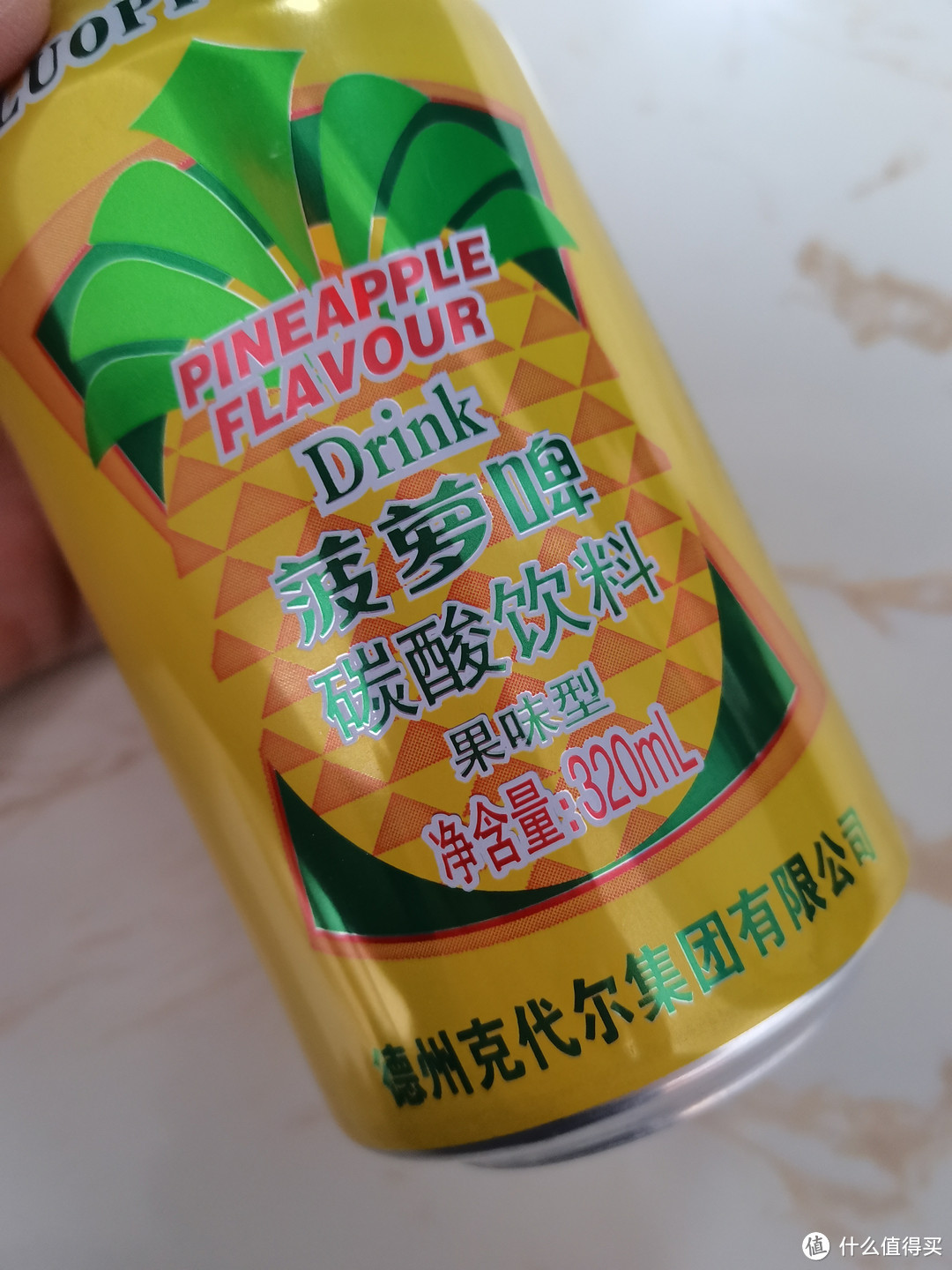 虽然它叫菠萝啤，其实是碳酸饮料哦