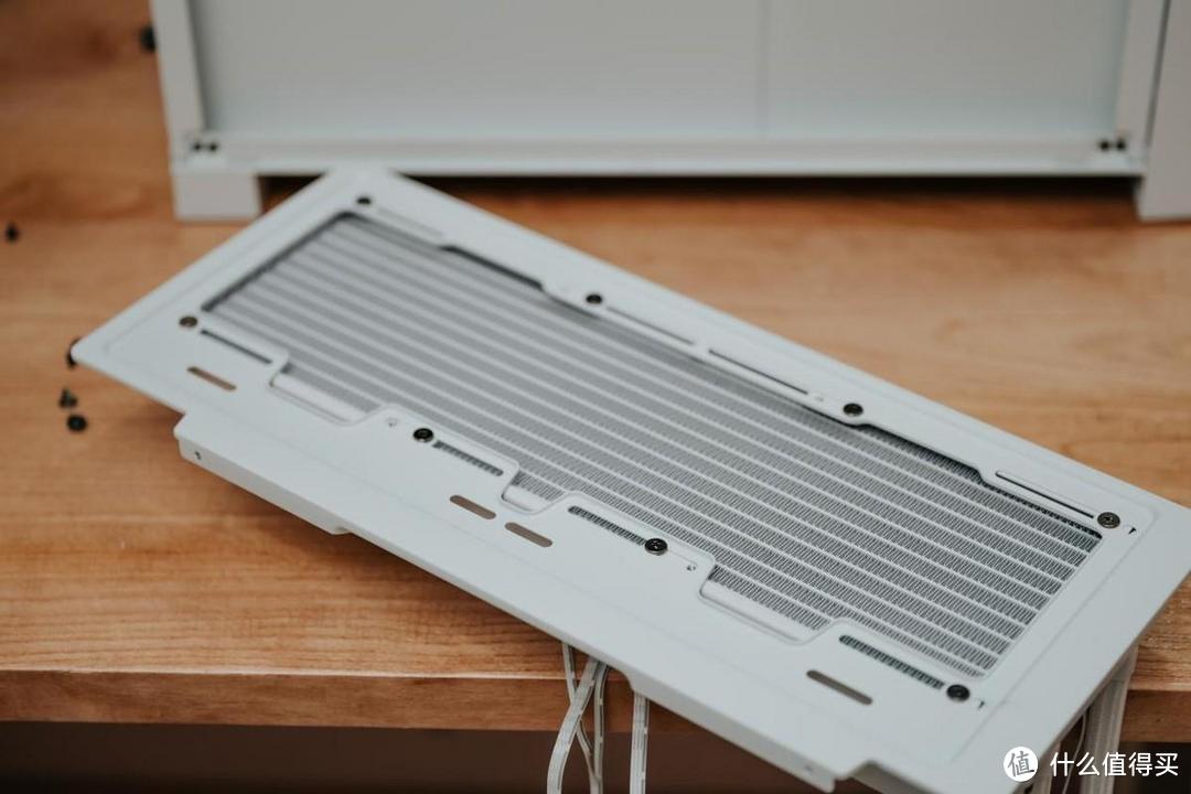 桌面改造：升级鑫谷昆仑御风机箱·冰霜360 ARGB散热器