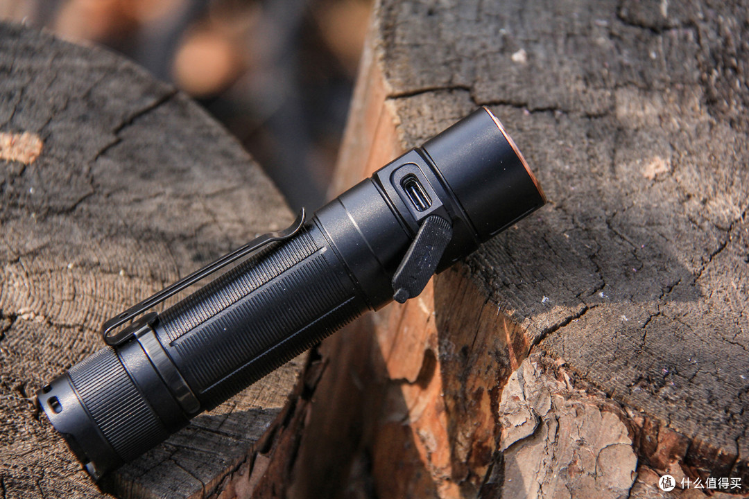 EDC佳品,保证足下安全:FENIX E35R手电