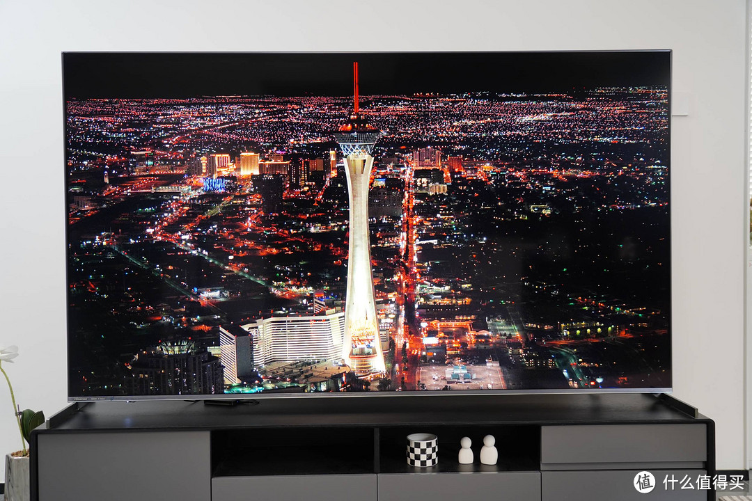 《到站秀》海信电视85e8k真机体验 年度更值得入手的大屏