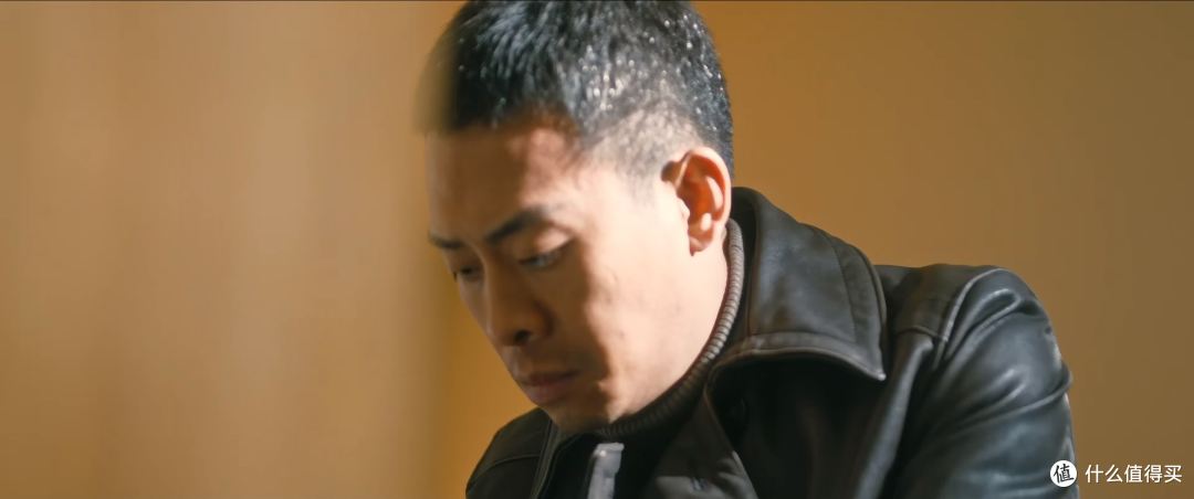 张译《他是谁》07热播,卫国平为破案心脏病发作