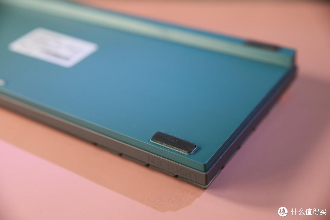 要颜有颜，要实力有实力，笔记本最佳搭档：绿联KU102矮轴机械键盘真香评测
