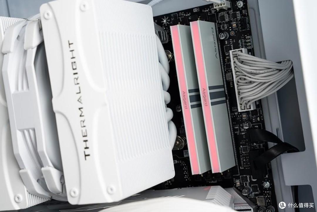 轻颜重甲，超频出击，阿斯加特 女武神·瓦尔基里 DDR5 6000 CL30 开箱