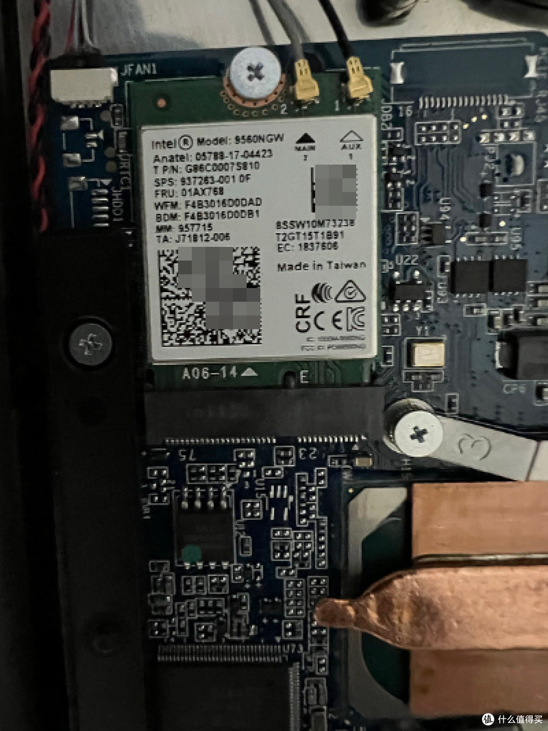 无线网卡是AC9560，放在Wi-Fi5时代也是算中高端了，我手里刚好有AX201，直接换了哈哈。