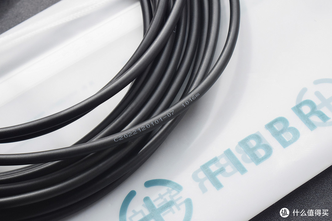 打造家庭影院的必备选择！FIBBR菲伯尔King 3 8K HDMI高清线体验