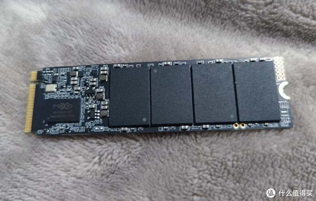 国产SSD价格崩盘了！但黑片泛滥，掉盘严重？别让杂牌毁了国产的口碑