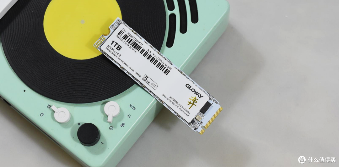 高端固态平民价,光威PCIe 4.0 1TB SSD首发399元,国产存储新标杆
