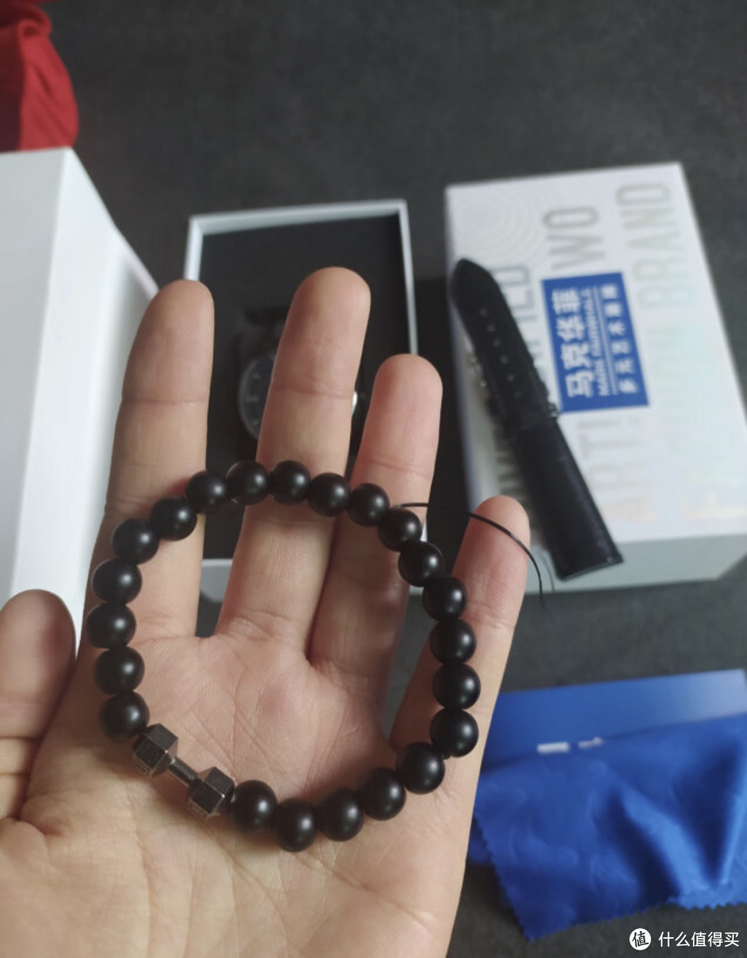 不满意男朋友的手?那是没给他手买块合适的表