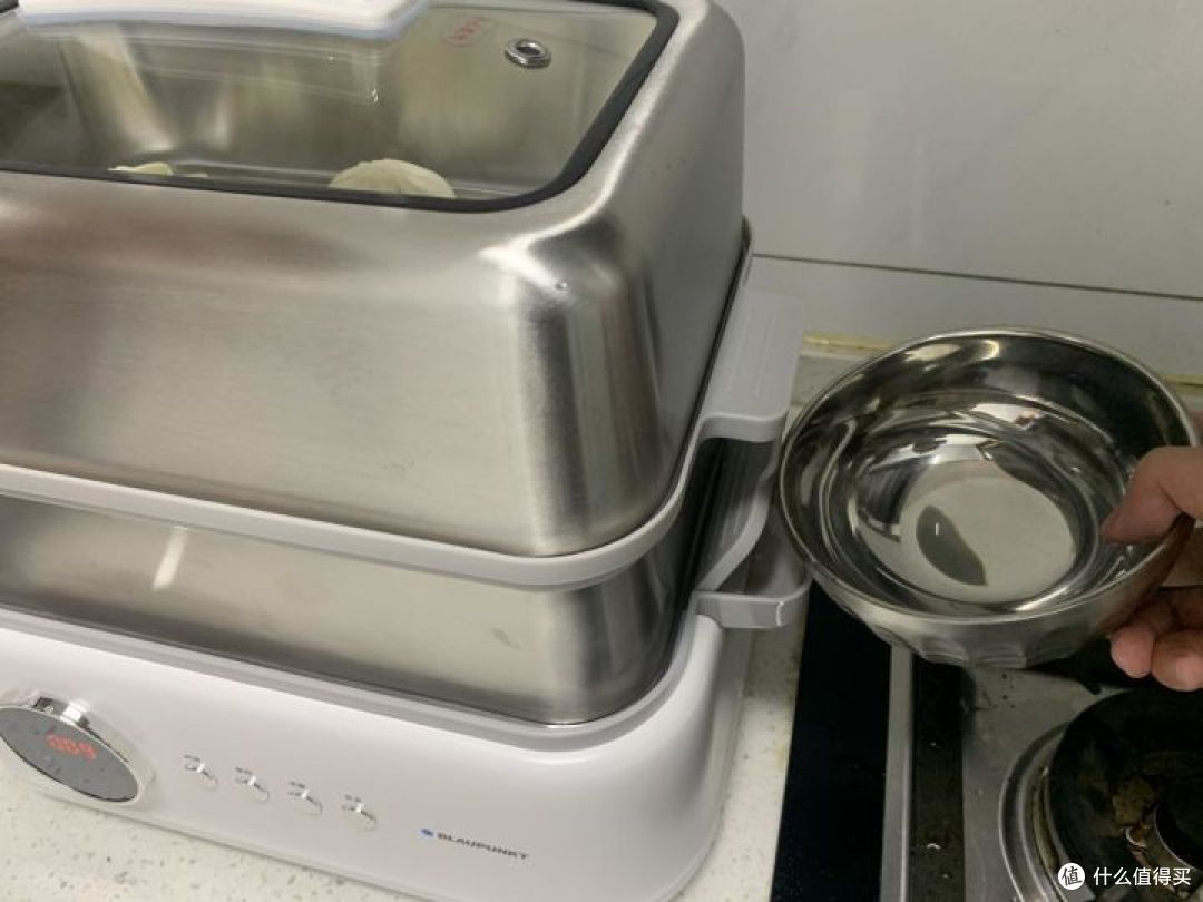 电蒸锅到底该如何选择，电蒸锅有必要买吗，作为家庭大厨，怎么在选购电蒸锅中避坑，这几款电蒸锅绝对值得入手。