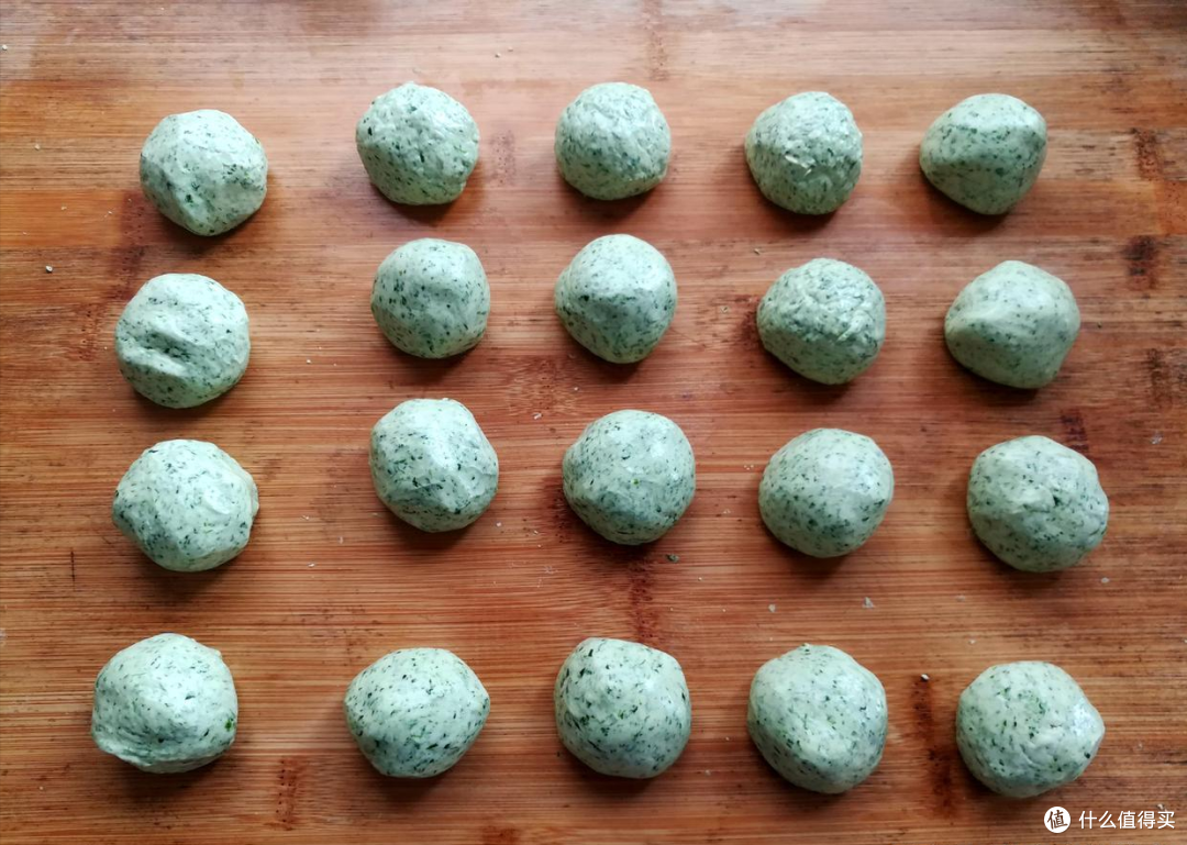 清明临近，做青团只用糯米粉就错了，掌握3个细节，软糯Q弹比买的好吃