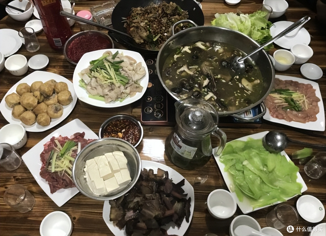 一百块钱的酒席能吃啥?10菜1汤简单美味,1年1次值得期待