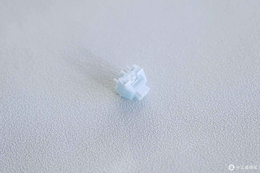 砌下落梅如雪乱,拂了一身还满——凯华知冬轴测评体验