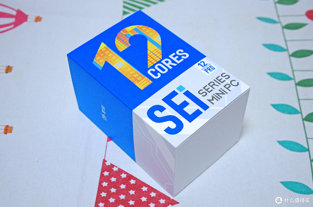 办公好帮手，娱乐有一手：零刻 SEi12 Pro 高性能迷你主机体验