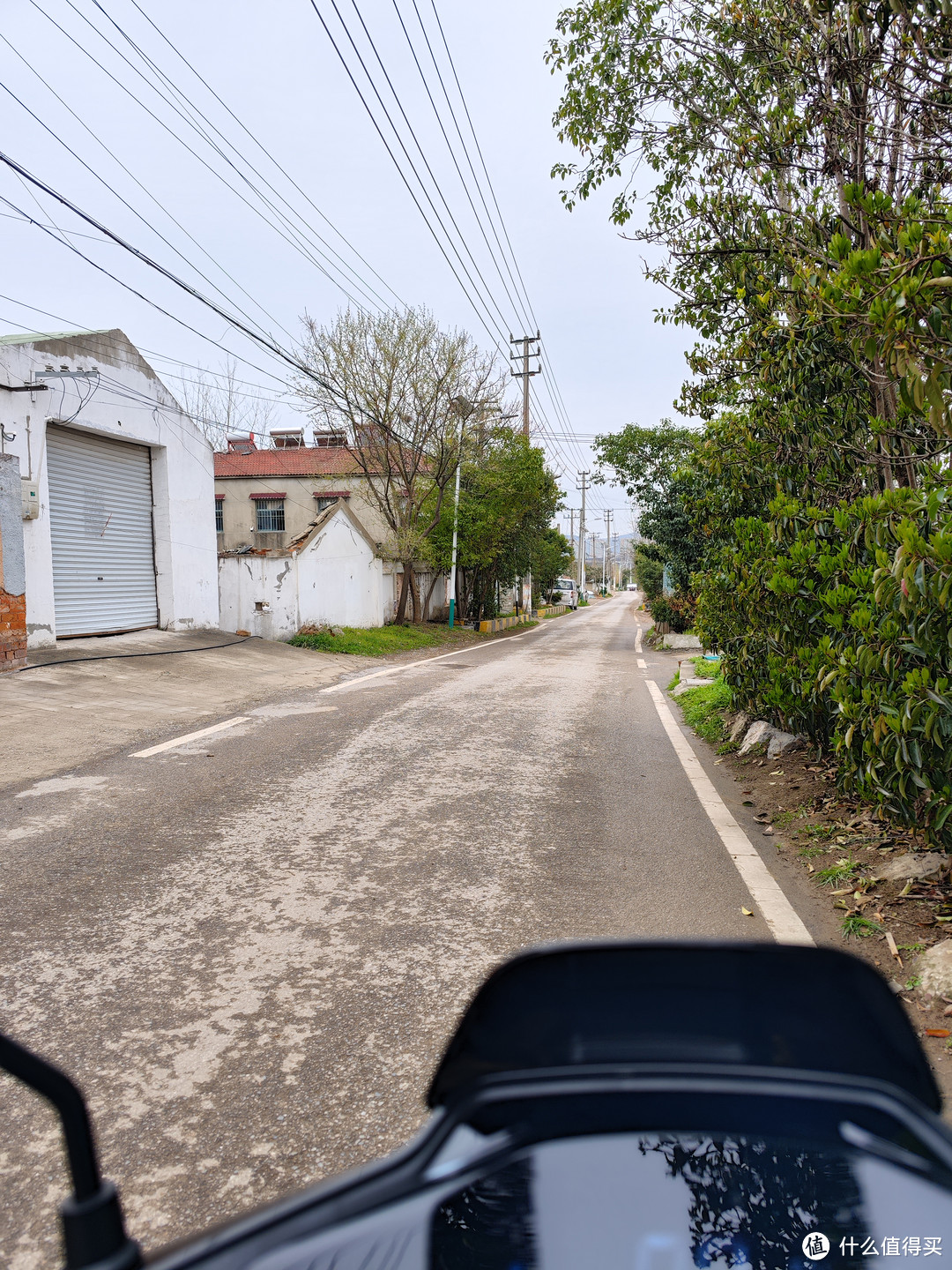 乡村柏油路