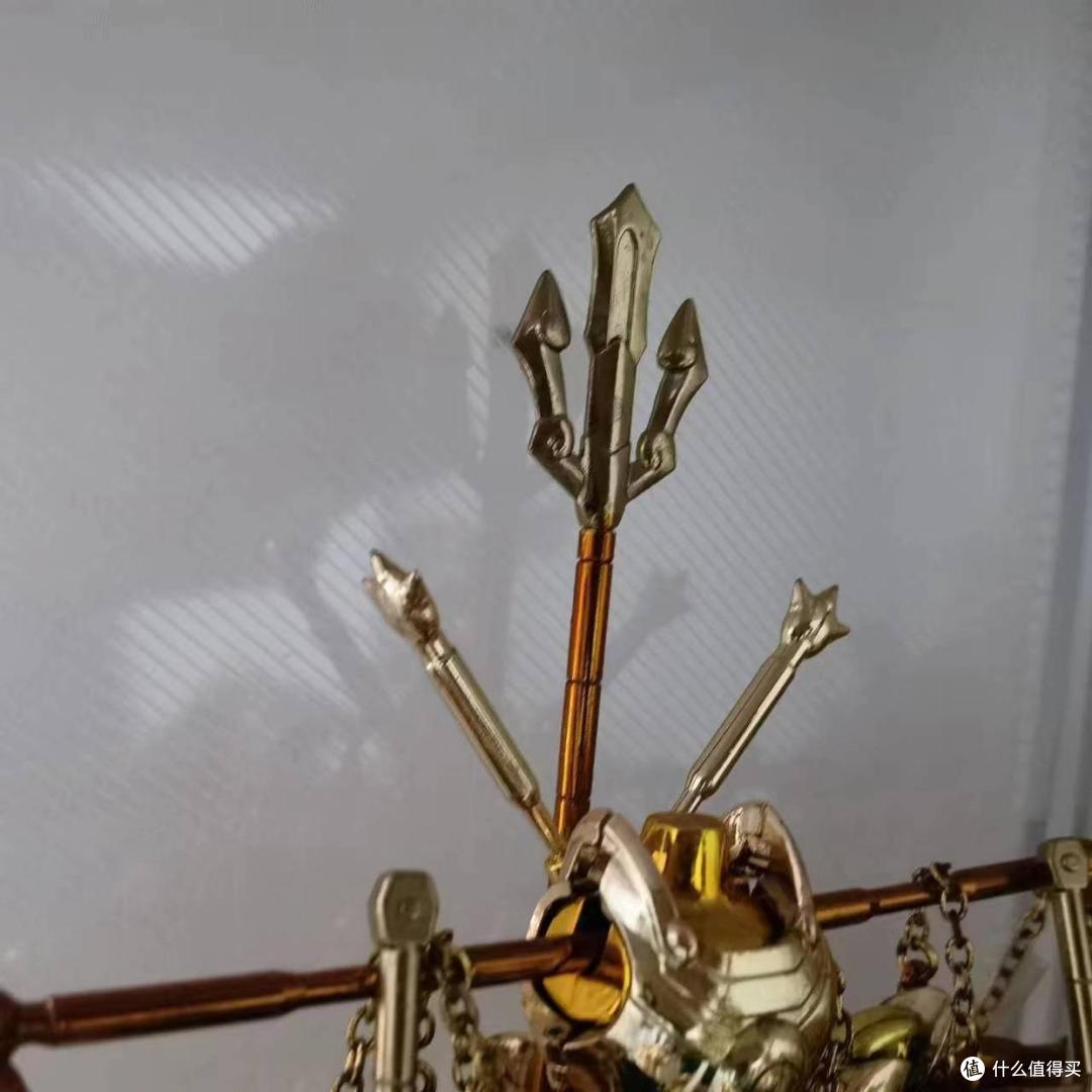 都叫黄金枪 是天秤座的厉害 还是海皇子的厉害