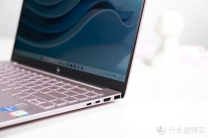 惠普星Book Pro 14评测：13代酷睿标压+2.8K 超清屏 实力进阶薯条LOGO