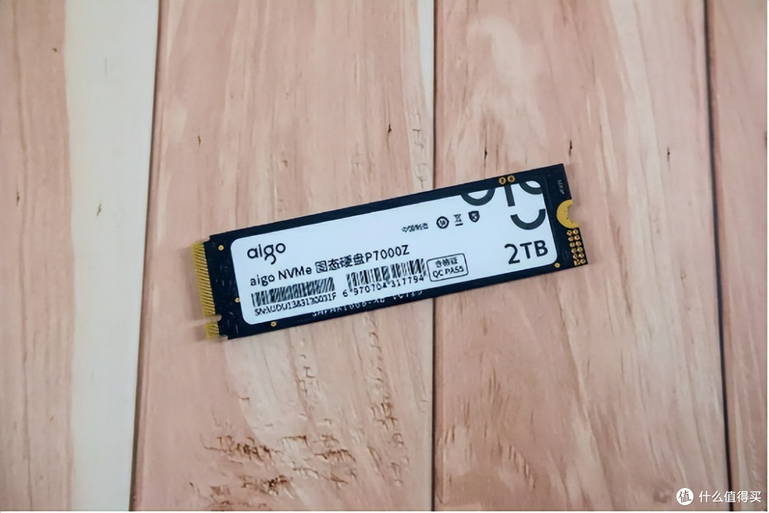 SSD最近也太卷了!PS5扩容升级好时机,试试国产顶级固态行不行