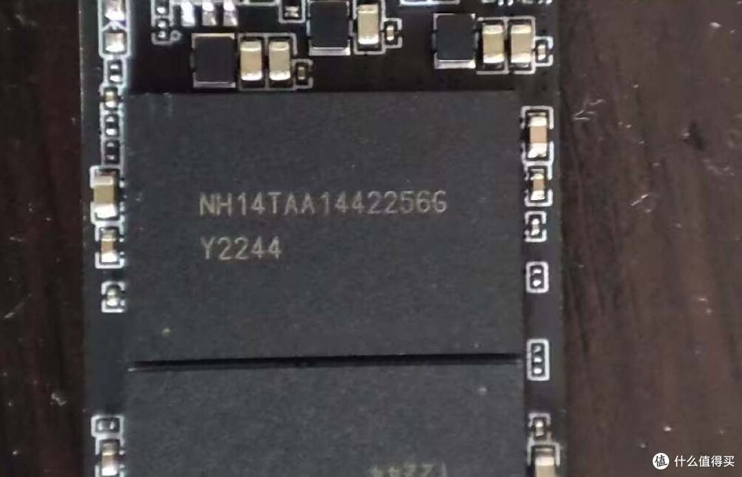 长江存储颗粒有多离谱？国产SSD直接把2T高端产品，打成了白菜价，我们该如何选择？