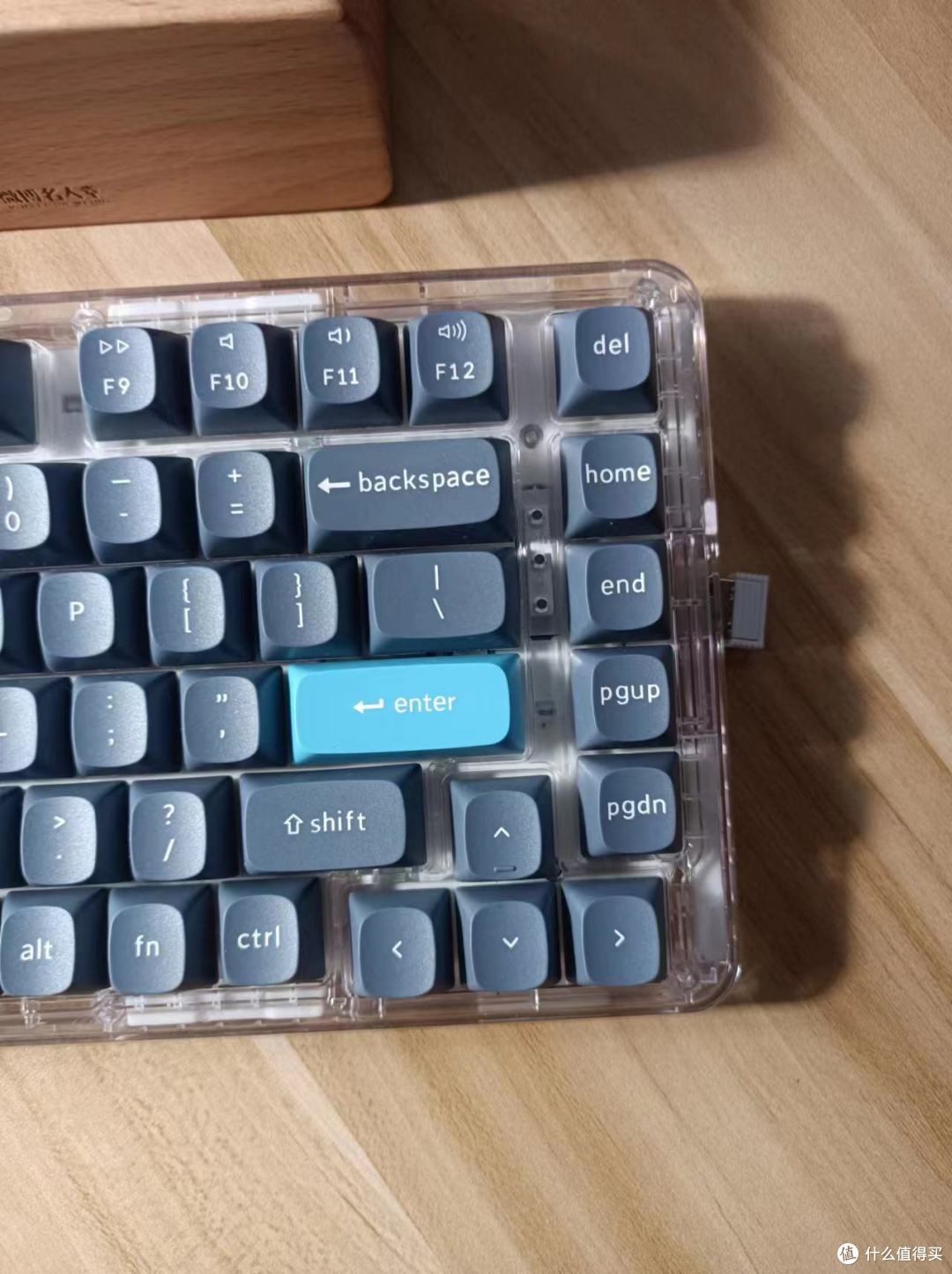 全透壳Gasket三模RGB75键盘:漫步猫ZT82上手评测