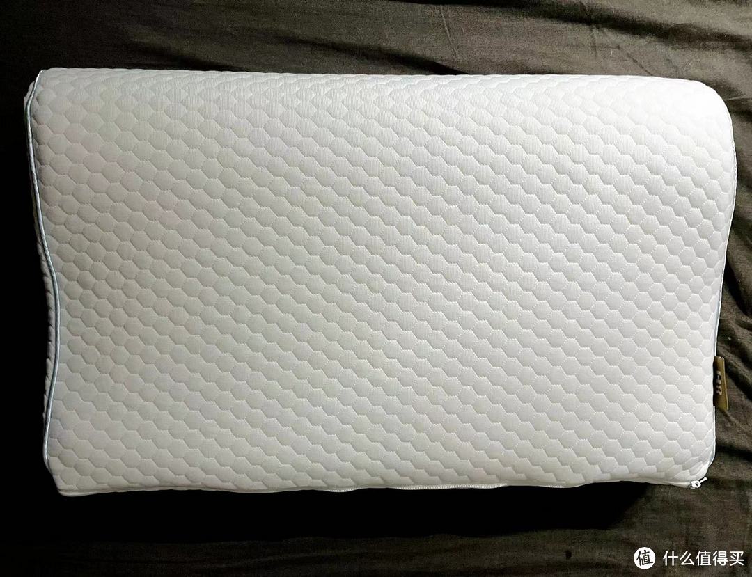 脖子也会认生吗?换了一款枕头后,我居然落枕了~
