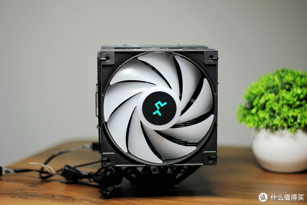 CPU不超频，传统1000W电源能否带动影驰 RTX 4090？振华的LEADEX VP1000W 装机实测