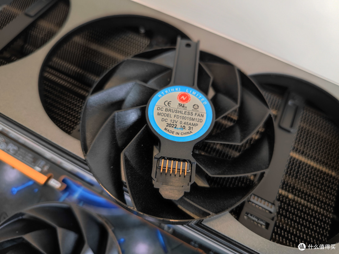 蓝宝石 RX 7900 XT 20G D6 超白金OC拆解图赏