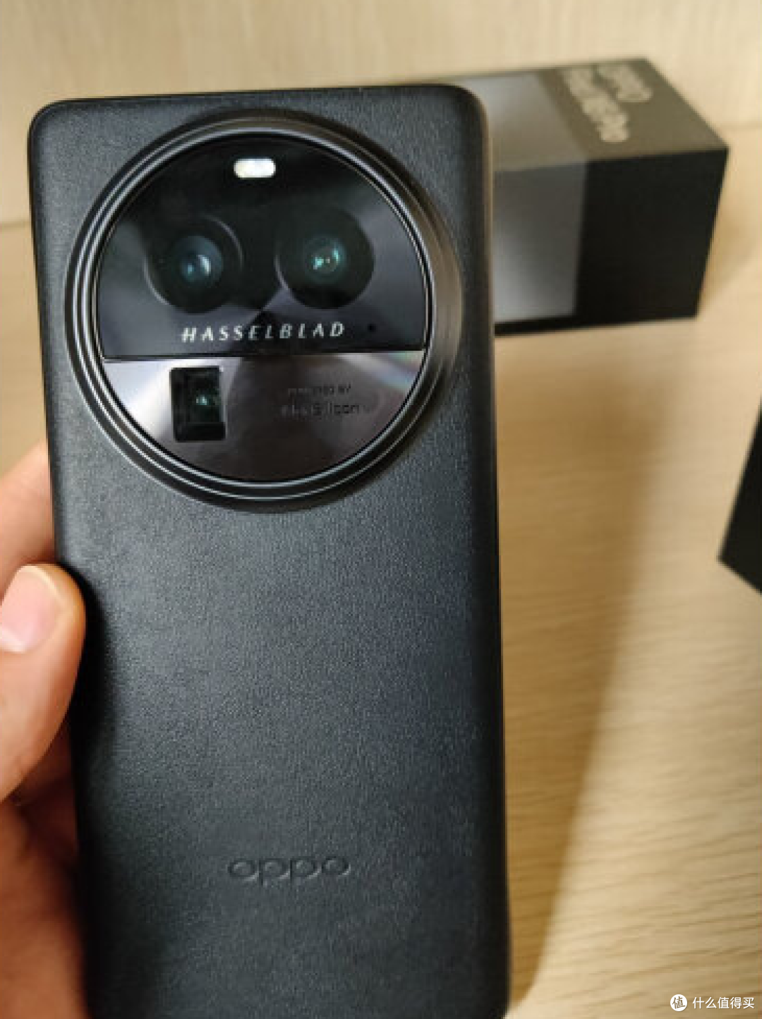 6.82英寸双曲屏,QHD+超高清分辨率,OPPO Find X6 Pro