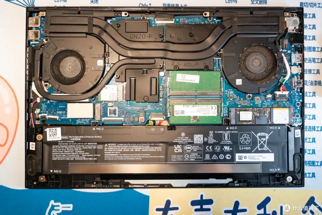 加装2TB读速7000MB/s的硬盘，刚拆开电脑就懵了