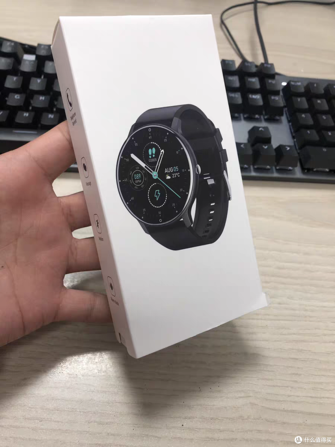 我的触屏多功能运动手表。