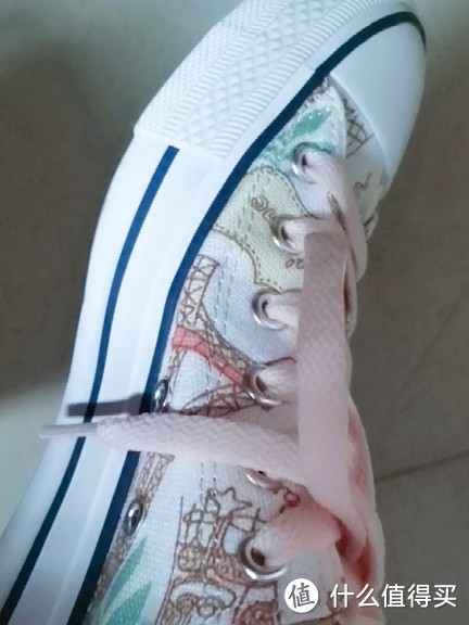 【探店篇十一】iSTEP春夏女士甜美手绘涂鸦低帮帆布鞋