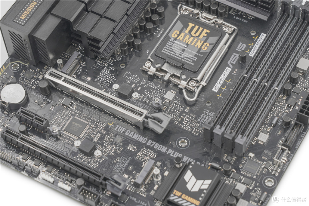 迎广327机箱+13600K+B760M重炮手+索泰RTX 4070Ti显卡装机