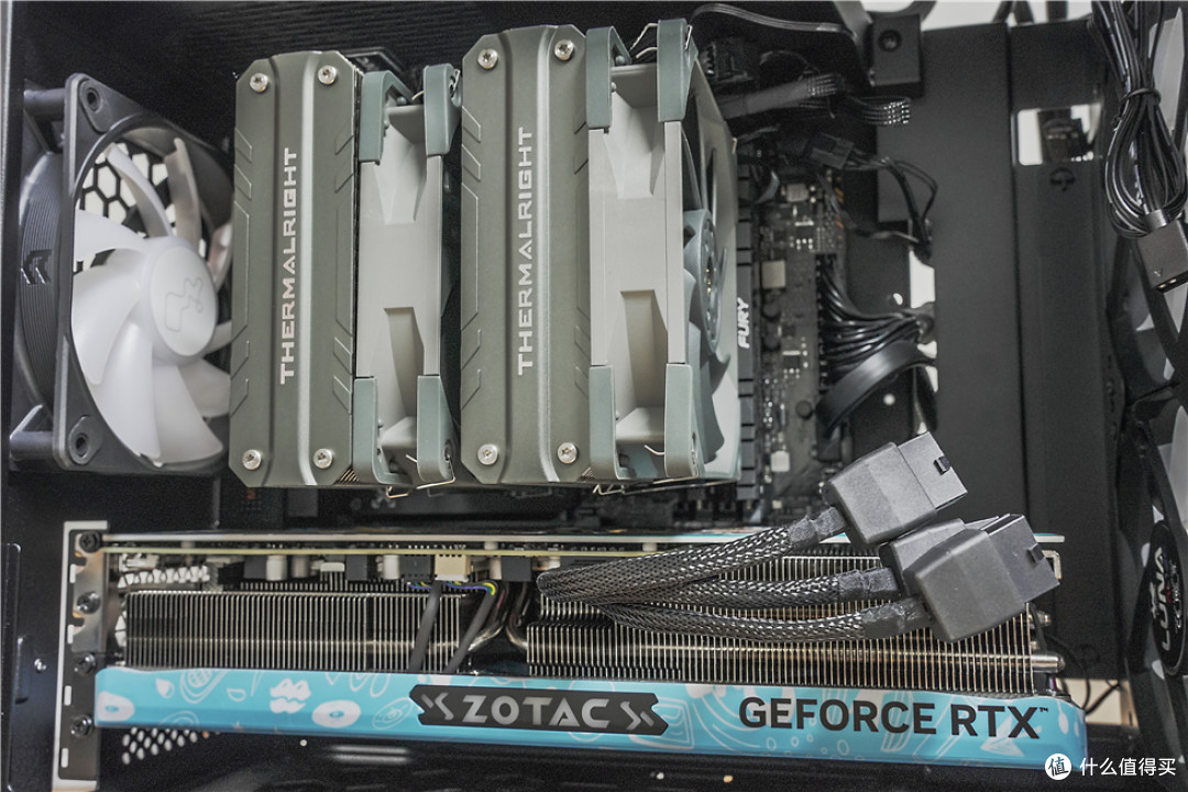 迎广327机箱+13600K+B760M重炮手+索泰RTX 4070Ti显卡装机