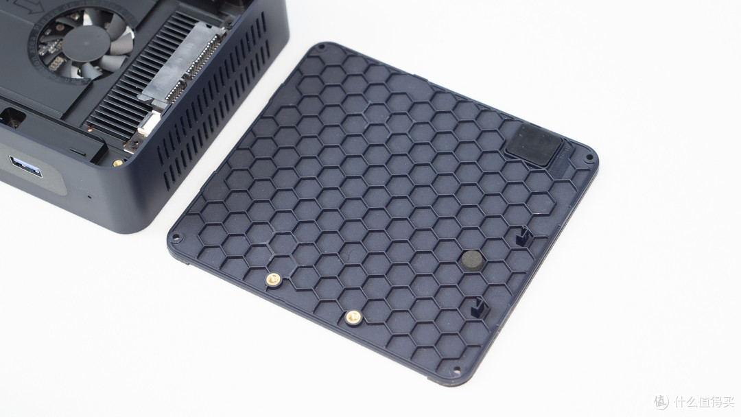 All in one!低功耗、双2.5G网口、多样化的新玩法,零刻EQ12 Pro小主机开箱及试用体验分享!