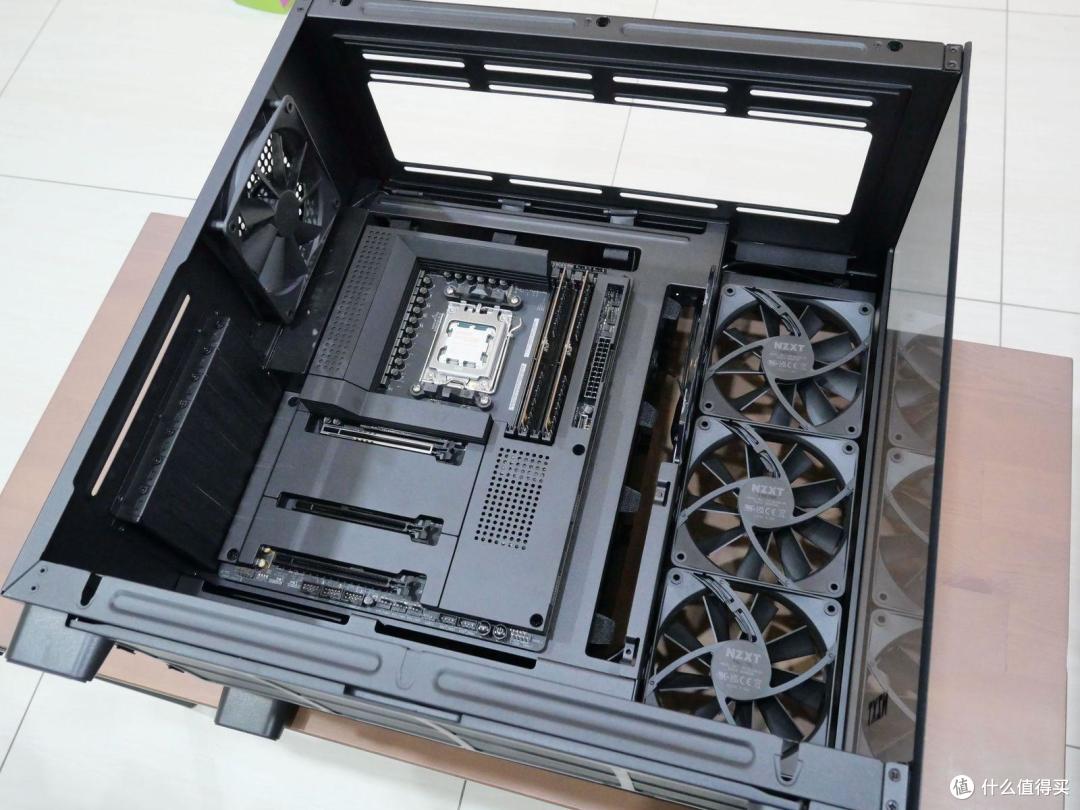 基于锐龙9 7900X 3D+RTX 4080打造客厅的游戏平台,这下舒爽了!