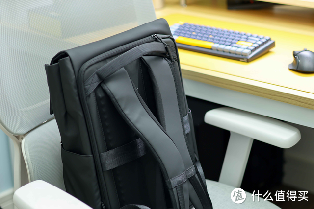 地平线8号MOMENT休闲背包，兼顾颜值与实用性的全能背包