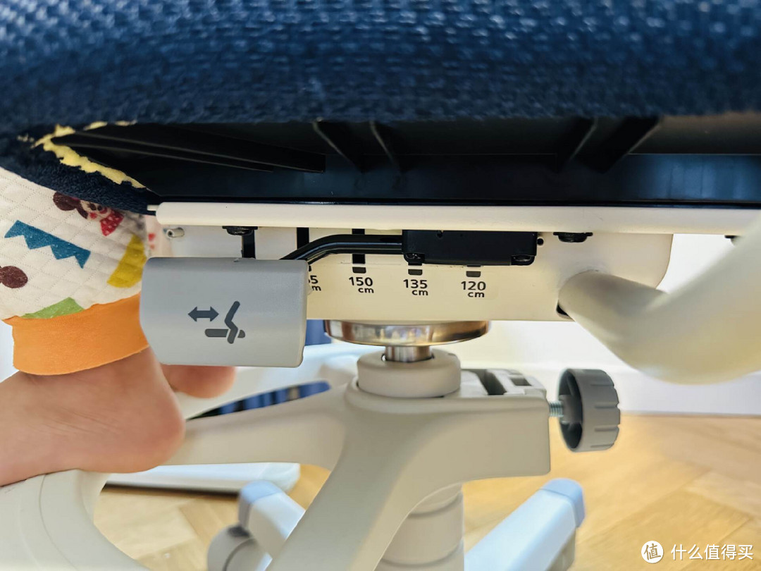 儿童房改造,打造可以用到成年的学习环境,okamura Stella儿童专用学习椅使用分享