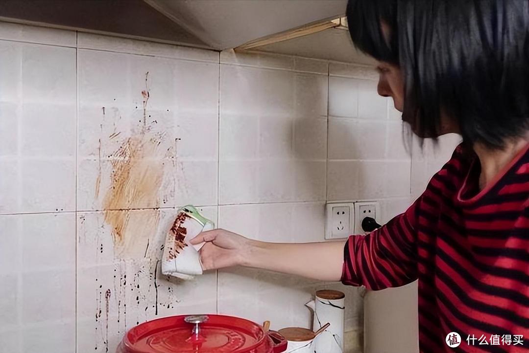 厨房“洗洁精”，为何被大家称为“害人精”，方法用错会酿成大错