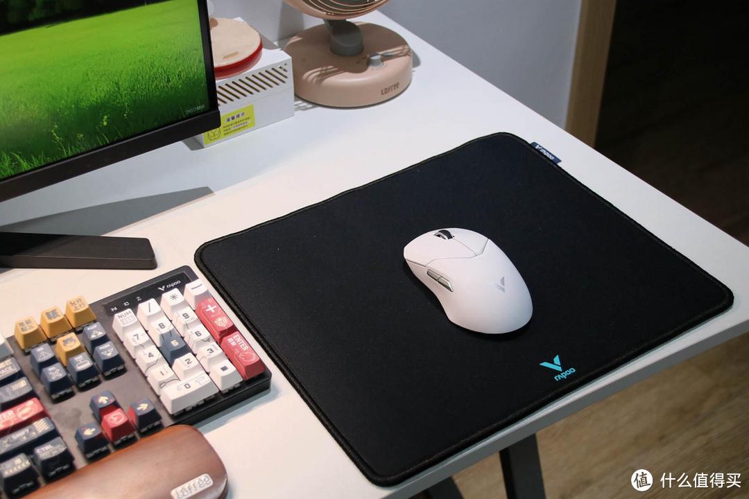 性价比极高的桌面套装，雷柏VT9游戏鼠标+V10s鼠标垫体验