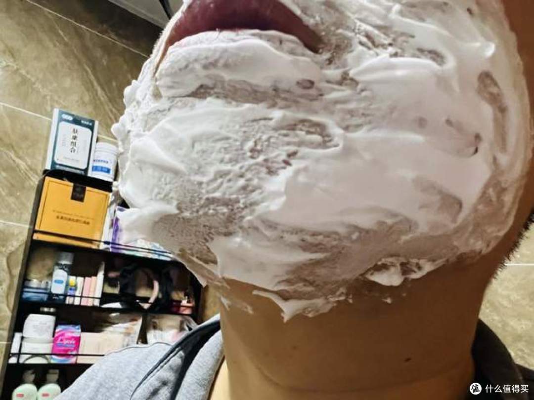 国潮新玩法，做一个精致的男人-焕醒星洞小飞碟手动剃须刀