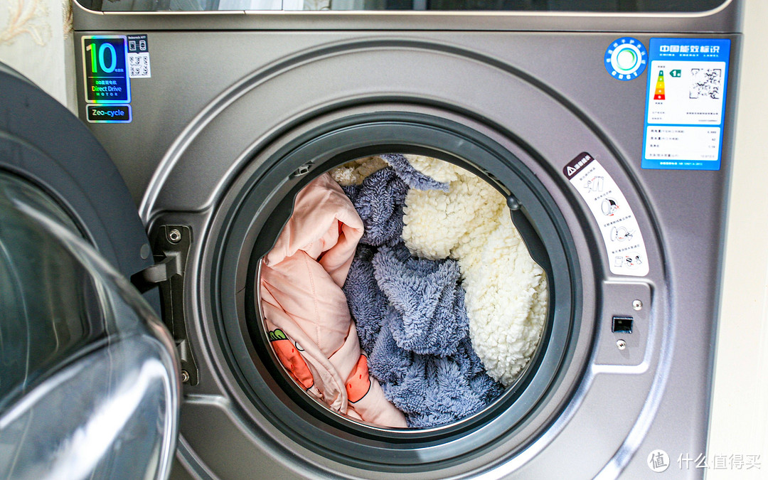尽享分子筛低温烘干技术，轻松洗烘，让家居生活更舒适，颠覆您的洗衣体验！——石头洗烘一体机 H1